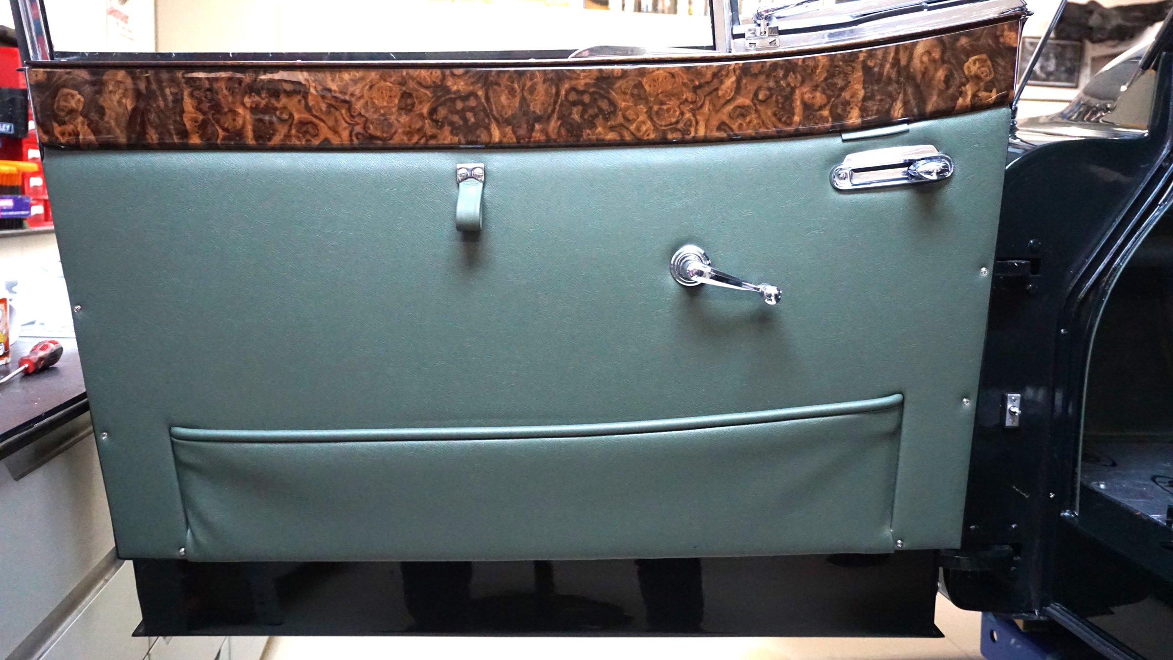 Photograph from the restoration of Jaguar XK140 WPK38