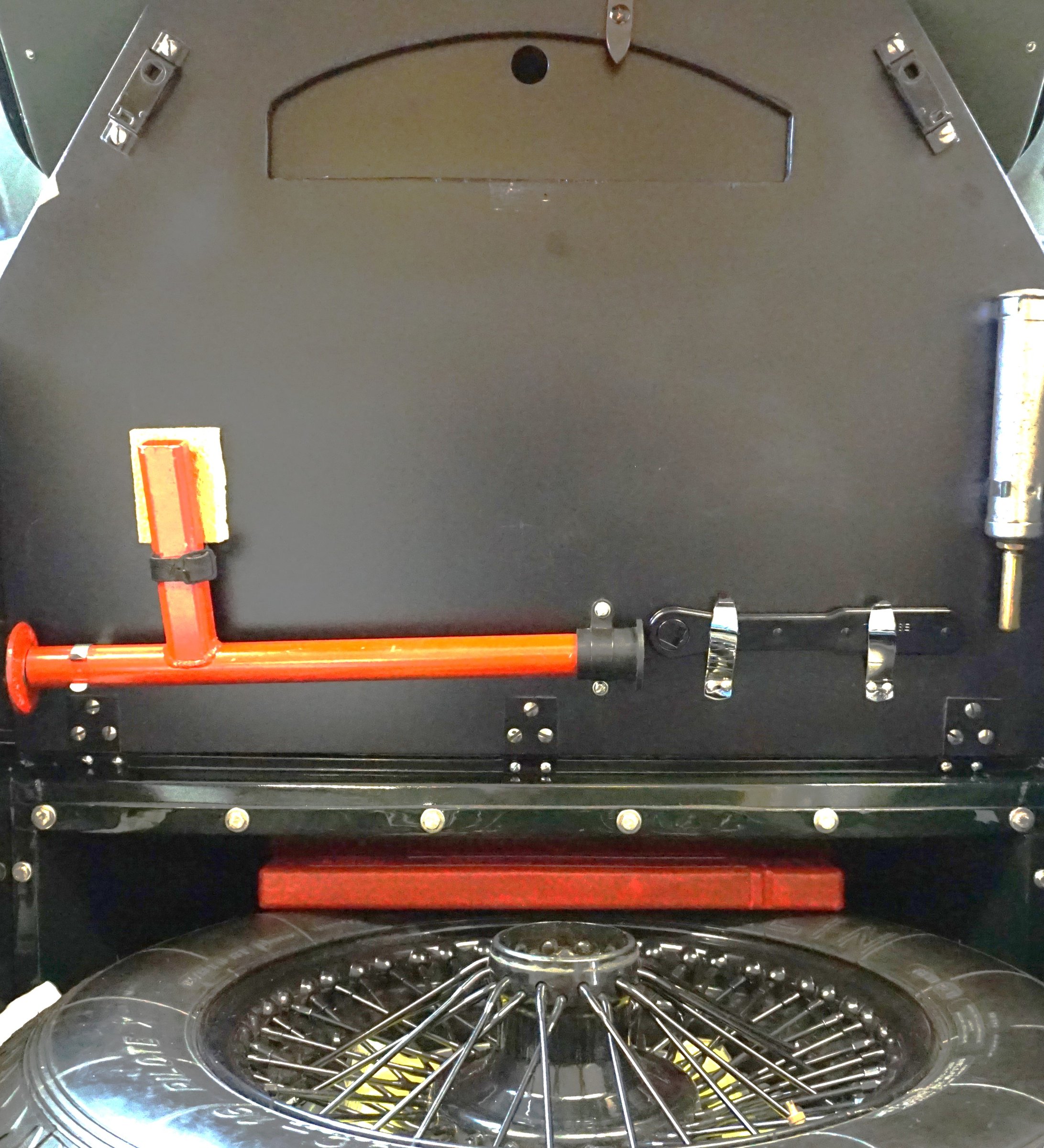 Photograph from the restoration of Jaguar XK140 WPK38