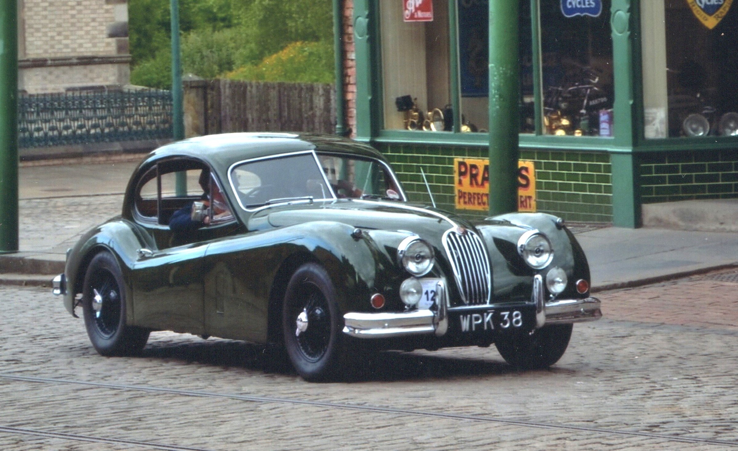 Photograph from the restoration of Jaguar XK140 WPK38