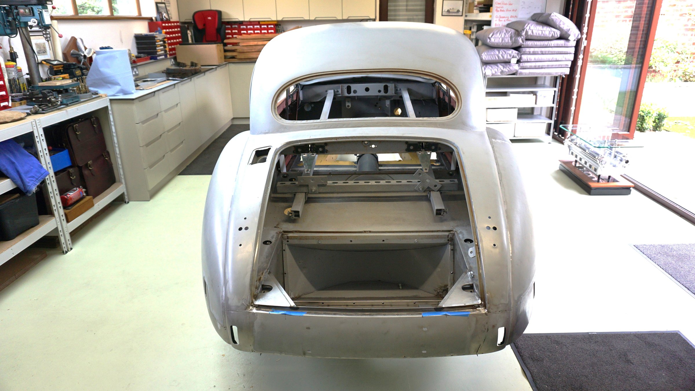 Photograph from the restoration of Jaguar XK140 WPK38