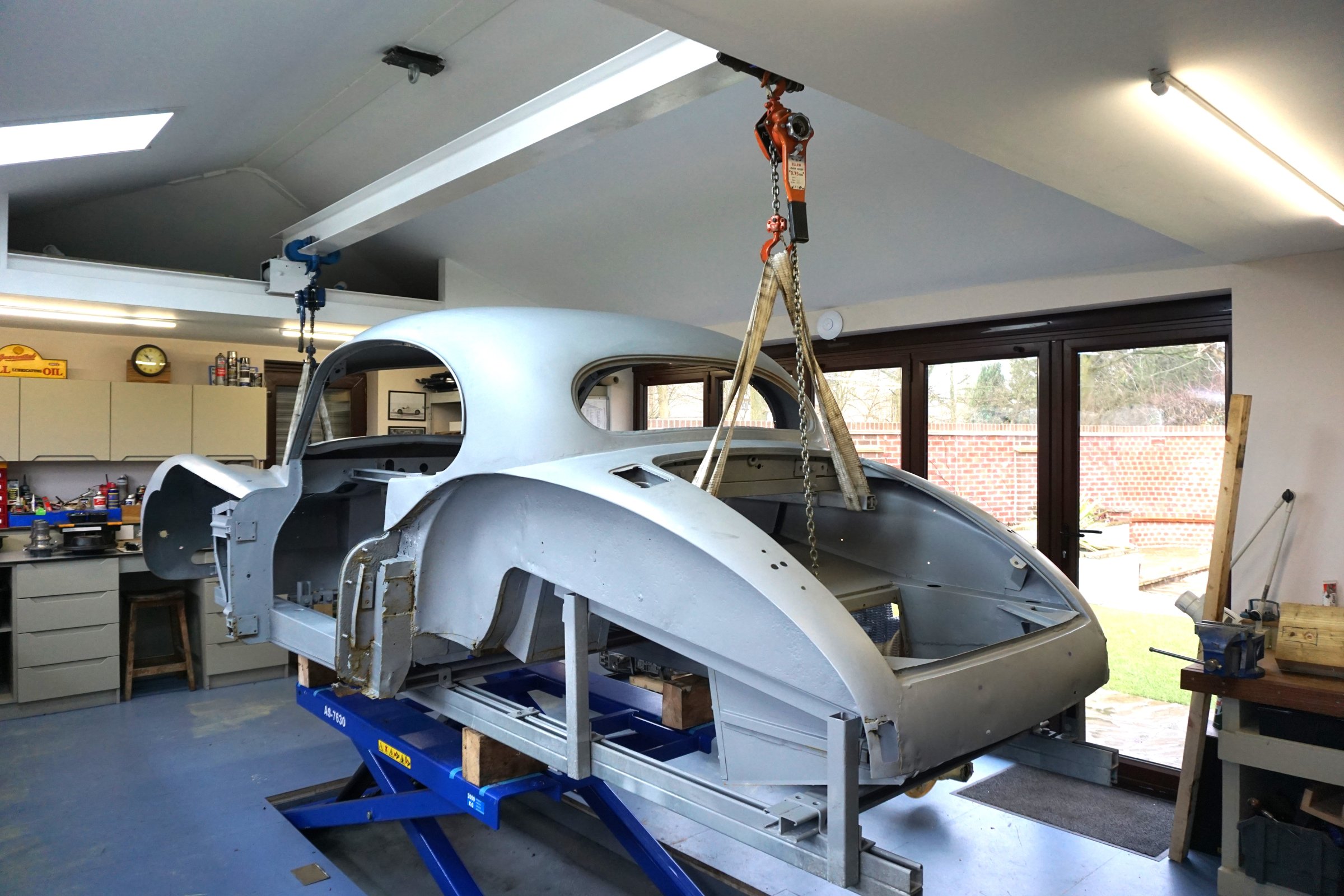 Photograph from the restoration of Jaguar XK140 WPK38