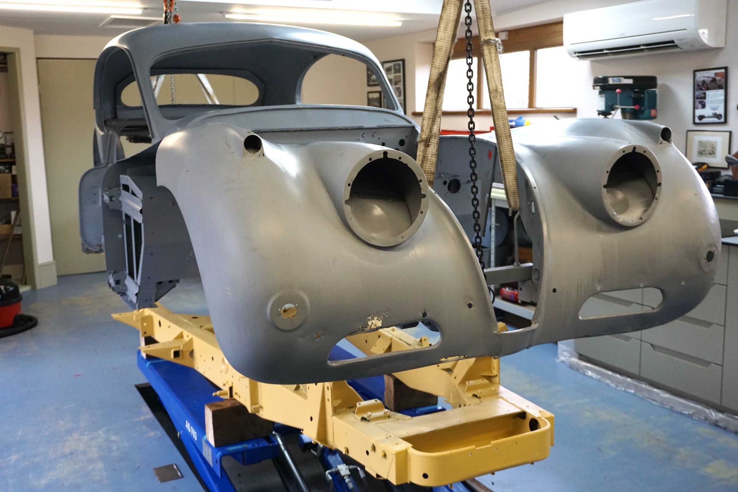 Photograph from the restoration of Jaguar XK140 WPK38